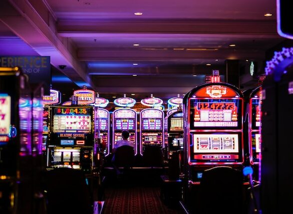 How to play online slots and win